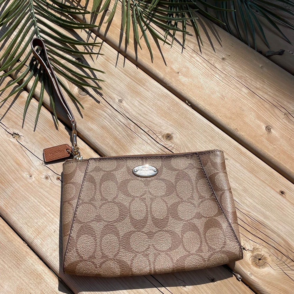 Coach wristlet clutch